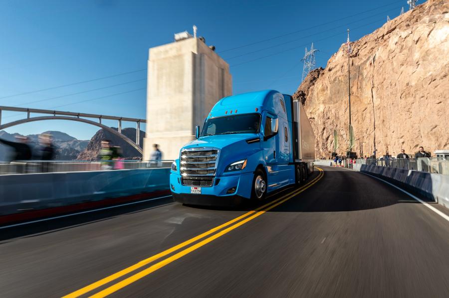  Freightliner Cascadia Raised Roof 2019 года  (фото 11 из 11)
